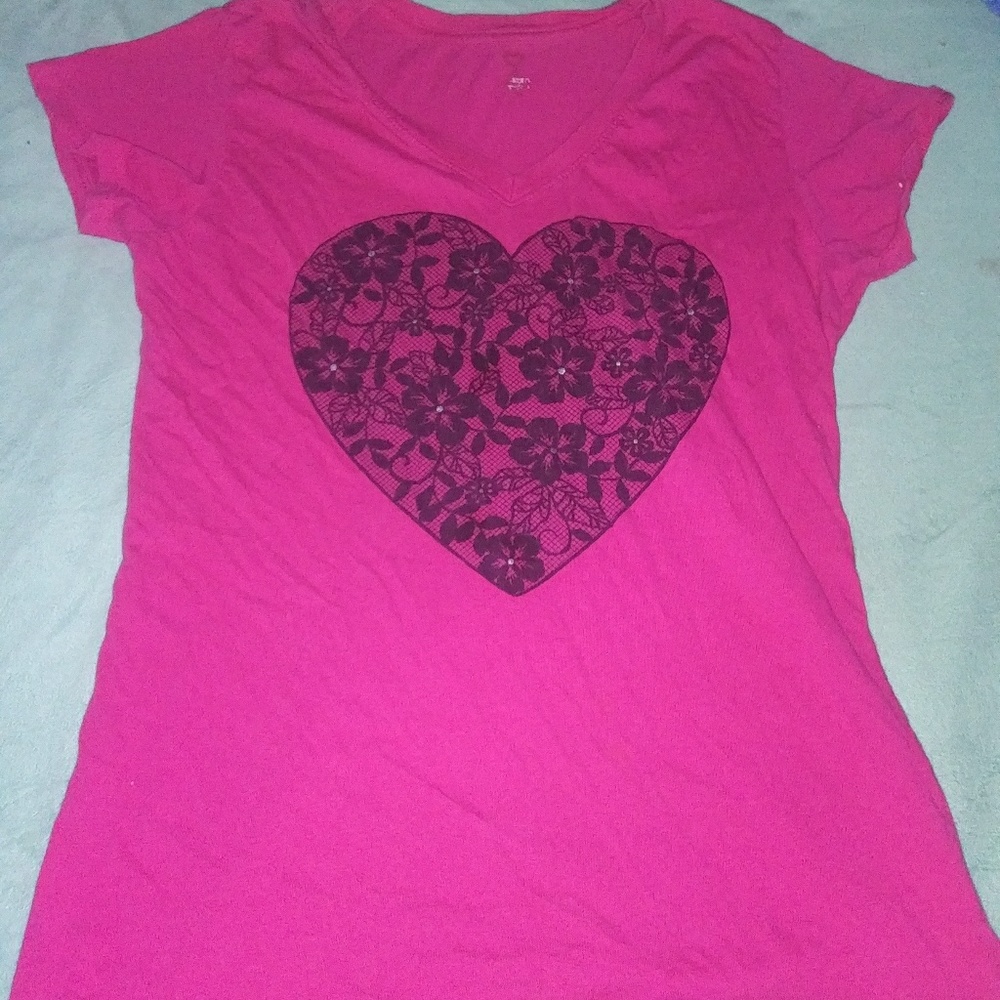 Cute pink black heart shirt ❤